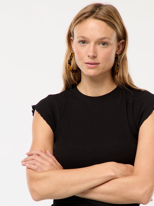 Tee-shirt côtelé avec manches volantées - Kiabi