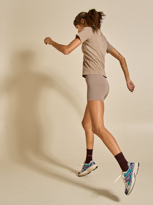 Tee-shirt de sport effet seconde peau - (ekstract) - Kiabi Tee-shirt de sport effet seconde peau - (ekstract) - Kiabi