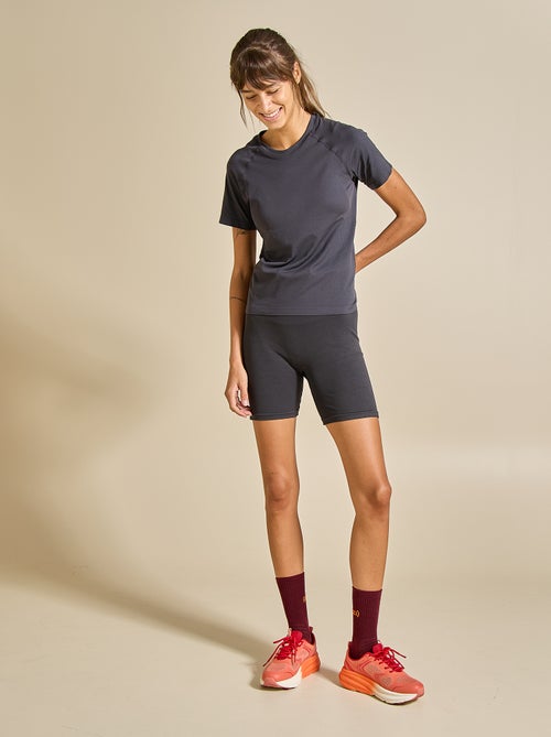 Tee-shirt de sport effet seconde peau - (ekstract) - Kiabi Tee-shirt de sport effet seconde peau - (ekstract) - Kiabi