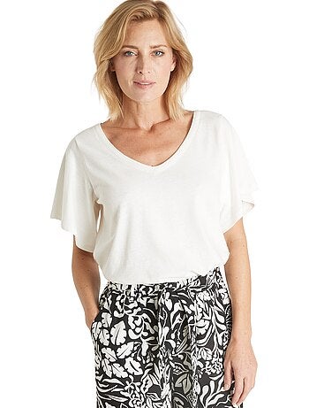 Tee-shirt dentelle au dos