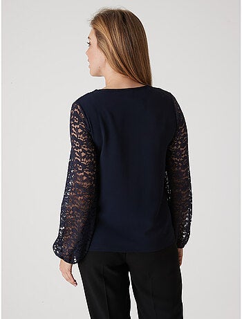 Tee-shirt devant et manches en dentelle