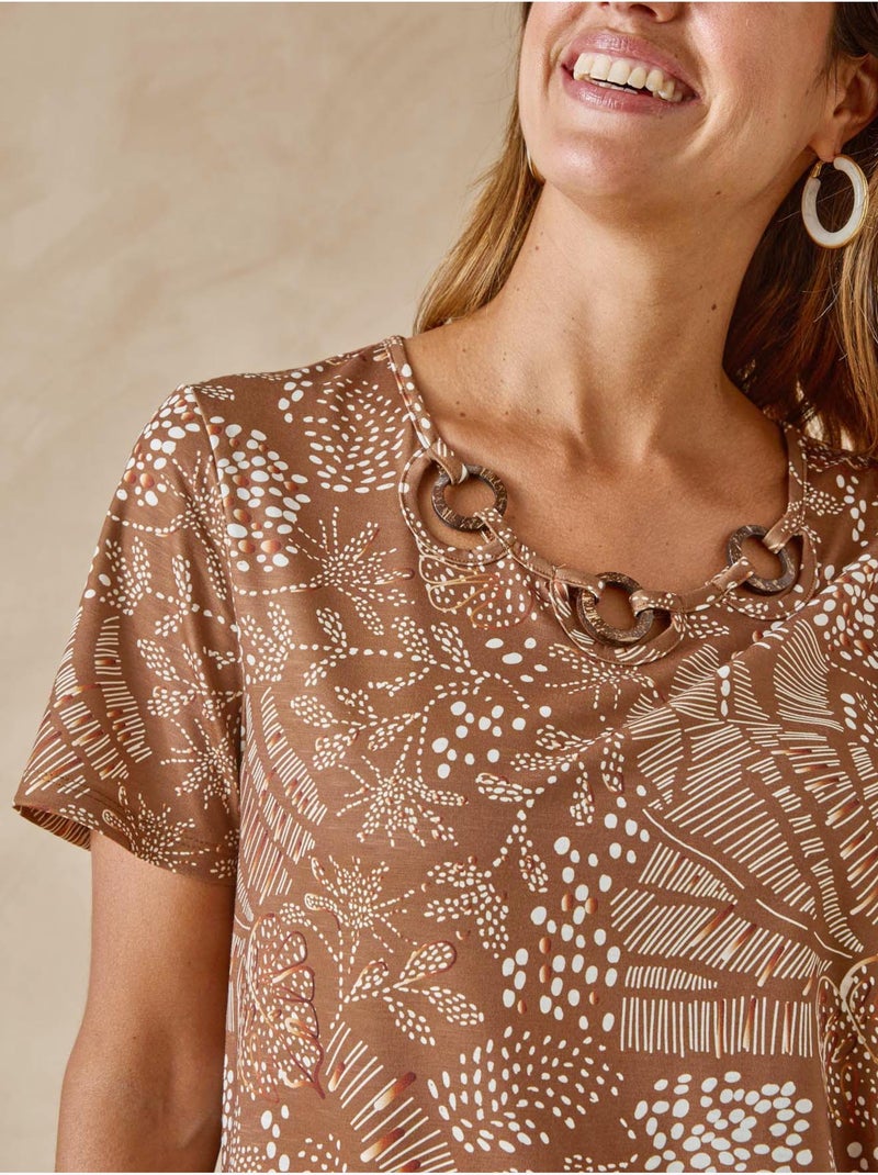 Tee-shirt encolure fantaisie - DAXON Marron/Multicolore - Kiabi