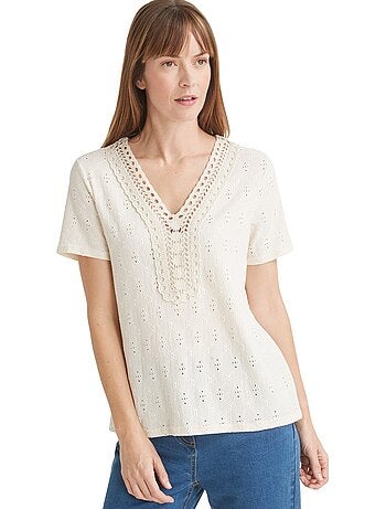 Tee-shirt encolure macramé