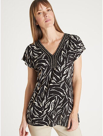 Tee-shirt encolure perles fantaisie