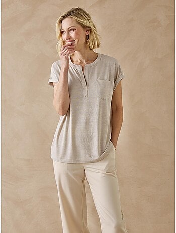 Tee-shirt encolure tunisienne