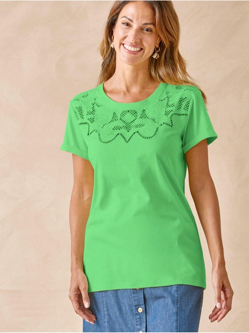 Tee-shirt fantaisie brodé et ajouré - DAXON - Kiabi