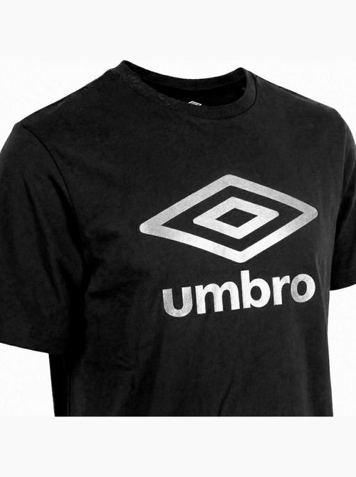 Tee shirt homme col rond en coton 160GSM et logo imprimé 729280 Umbro - Kiabi Tee shirt homme col rond en coton 160GSM et logo imprimé 729280 Umbro - Kiabi