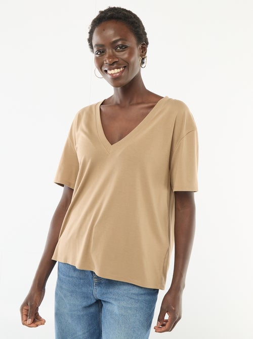 Tee-shirt manches courtes avec encolure en V - Kiabi