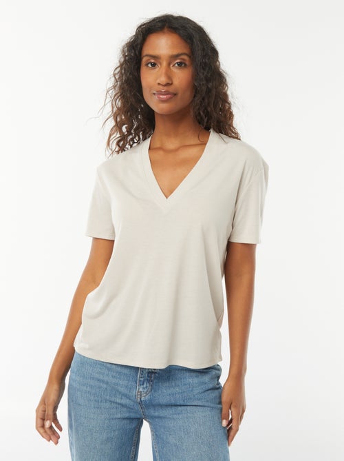 Tee-shirt manches courtes avec encolure en V - Kiabi