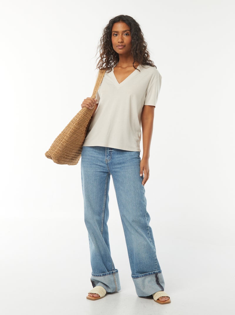 Tee-shirt manches courtes avec encolure en V Beige - Kiabi