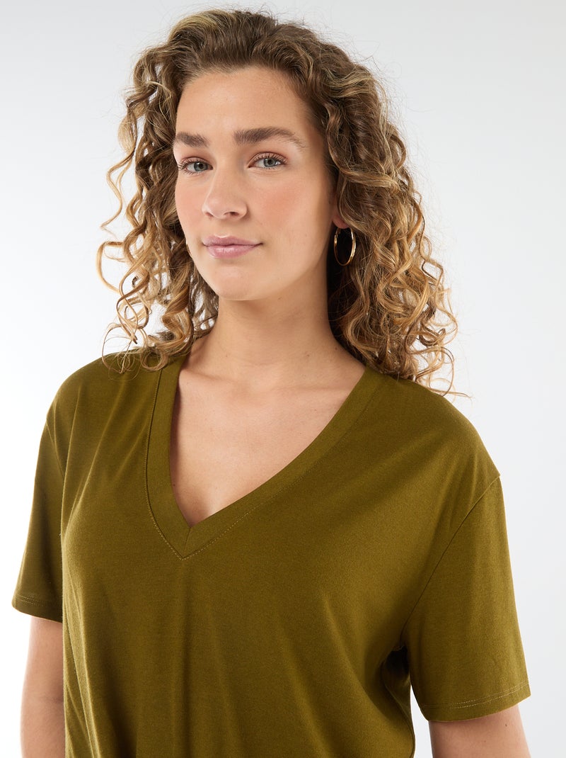 Tee-shirt manches courtes avec encolure en V Kaki - Kiabi