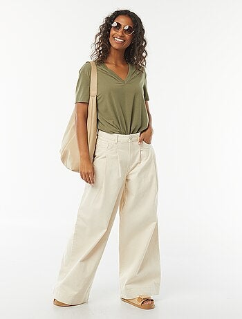 Tee-shirt manches courtes avec encolure en V
