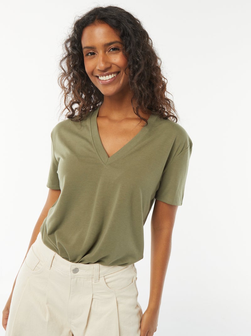 Tee-shirt manches courtes avec encolure en V Kaki - Kiabi