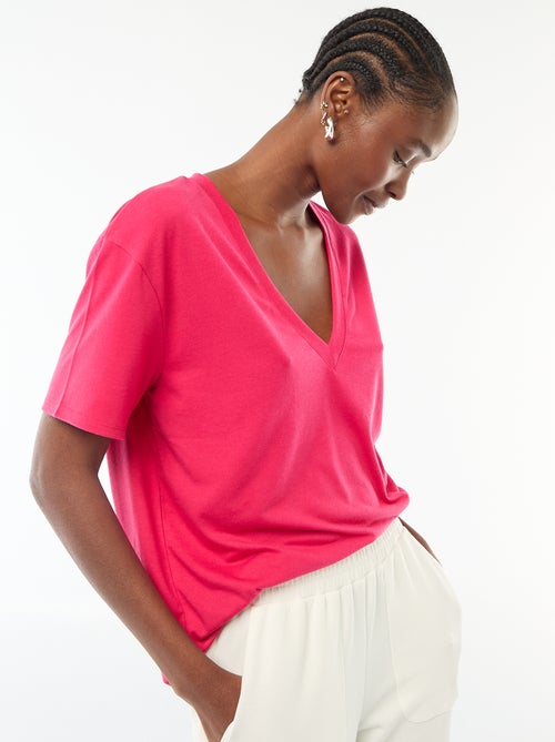 Tee-shirt manches courtes avec encolure en V - Kiabi Tee-shirt manches courtes avec encolure en V - Kiabi