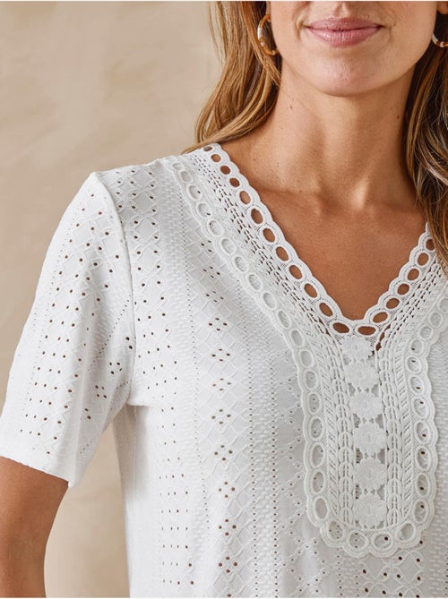 Tee-shirt manches courtes avec macramé - DAXON - Kiabi