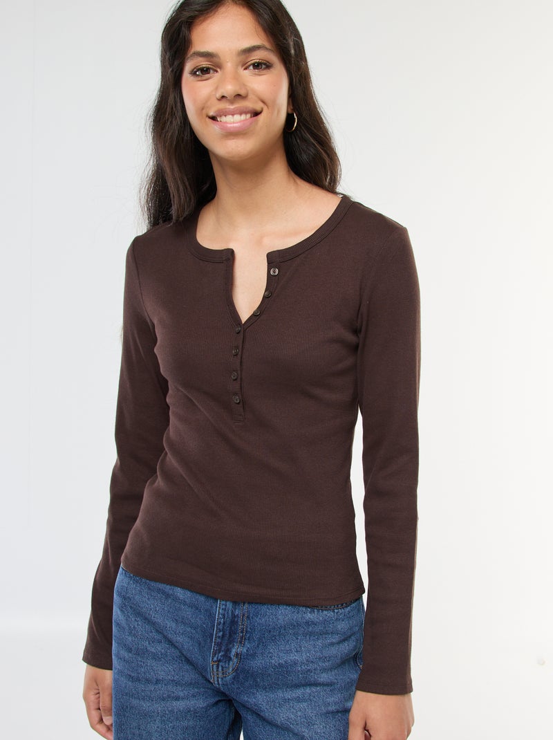 Tee-shirt uni côtelé avec col tunisien Marron - Kiabi