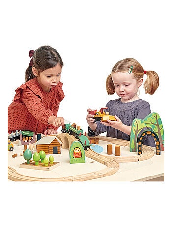 Tender Leaf - Circuit train