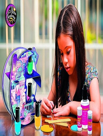 THE MOON ACADEMY MOON ART DES ONGLES