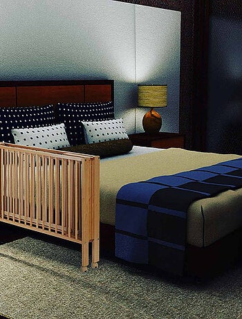 Tissi | Lit pour enfant à barreaux pliable 60x120 cm avec matelas Bois naturel