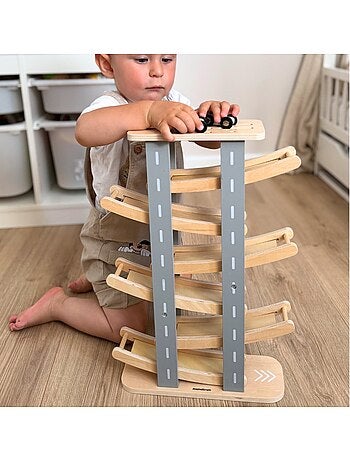 Toboggan voiture bois 6 etages circuit piste course parking mamabrum
