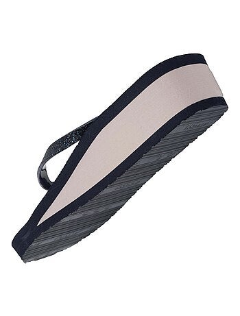 Tongs à talon de 4 cm, confortables et légères Isotoner