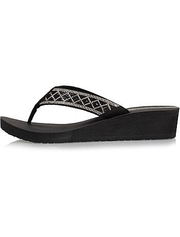 Tongs semelle synthétique, tige en perles, talon compensé 4 cm isotoner