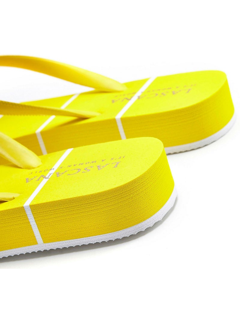 Tongs de plage rayées jaune Jaune - Kiabi