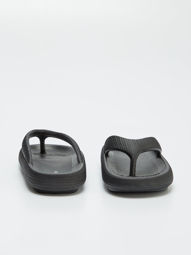 Tongs en semelle chunky Noir - Kiabi
