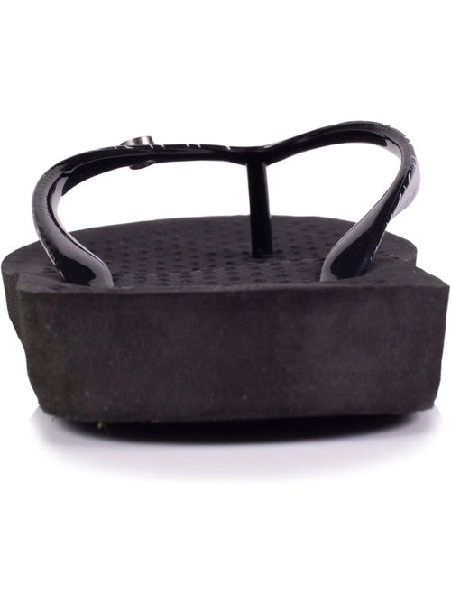Tongs souples, légères, résistantes à l'affaissement et durable.  isotoner - Kiabi