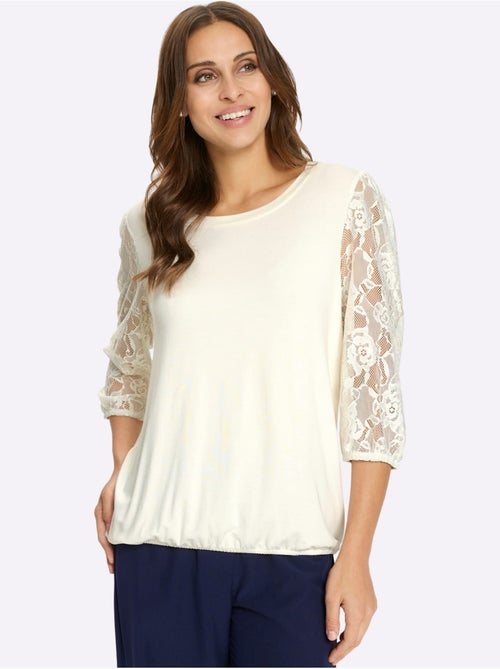 Top à manches trois quarts en dentelle et col rond fluide - Taille standard - Witt - Kiabi Top à manches trois quarts en dentelle et col rond fluide - Taille standard - Witt - Kiabi