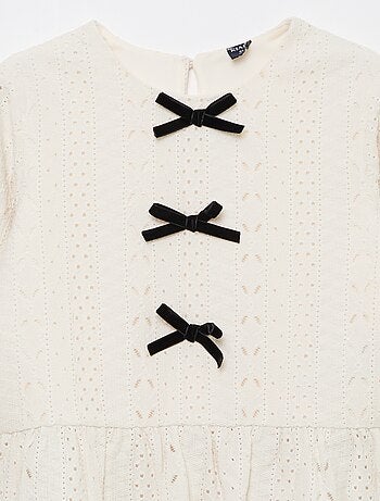 Top ajouré avec noeuds fantaisies