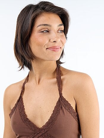 Top dos nu avec dentelle