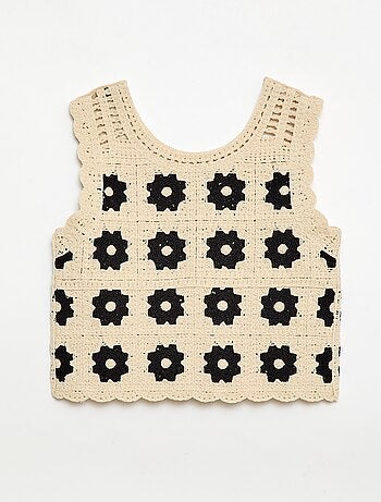 Top en crochet à motif