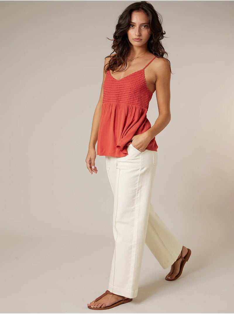 Top femme à bretelles smocké effet crochet 'Deeluxe' Rouge brique - Kiabi