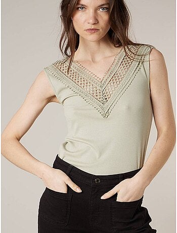 Top femme côtelé col V à dentelle 'Deeluxe'