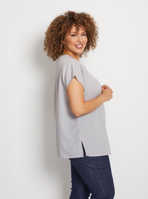 Top long manches courtes broderies col rond - Kiabi