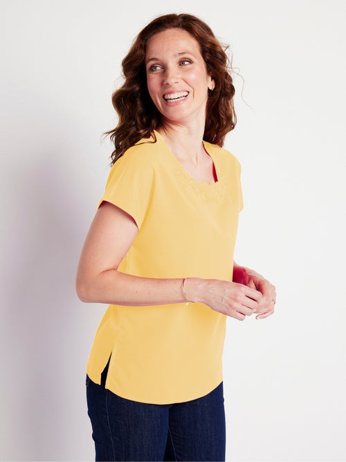 Top long manches courtes broderies col rond - Kiabi