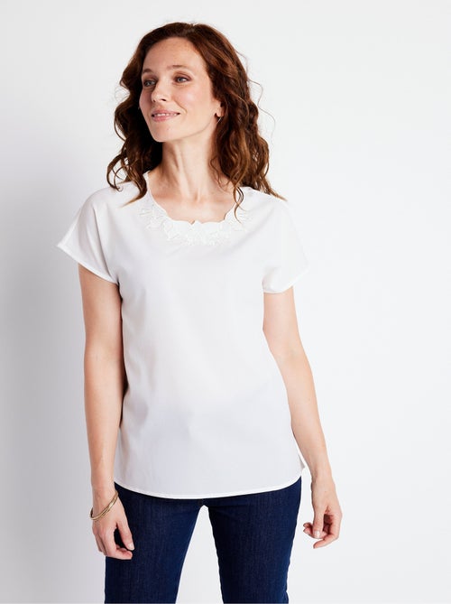 Top long manches courtes broderies col rond - Kiabi
