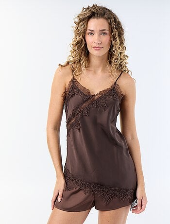 Top satiné asymétrique avec dentelle
