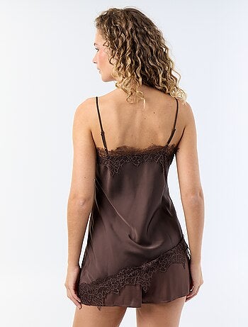 Top satiné asymétrique avec dentelle