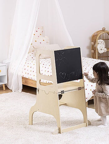 Tour d'observation et bureau enfant