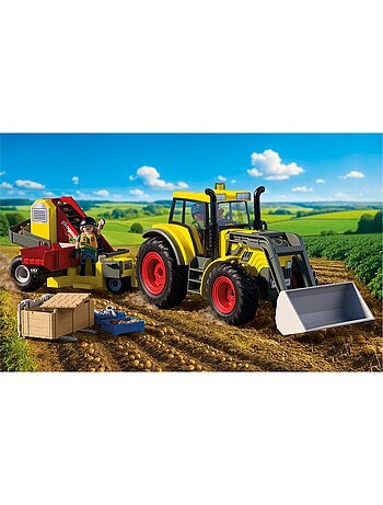 Tracteur avec récolteur de pommes de terre