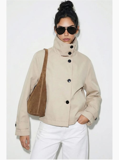 Trench-coat à col mandarin court lucci - Kiabi Trench-coat à col mandarin court lucci - Kiabi