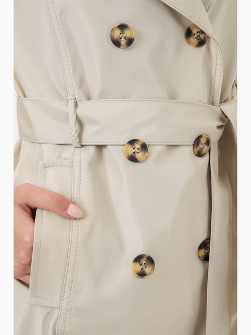Trench-coat court ceinturé avec col chemise bdart - Kiabi Trench-coat court ceinturé avec col chemise bdart - Kiabi