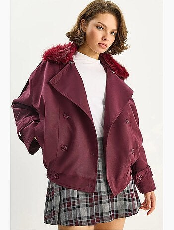 Trench-coat en fausse fourrure avec fermeture à boucle lucci