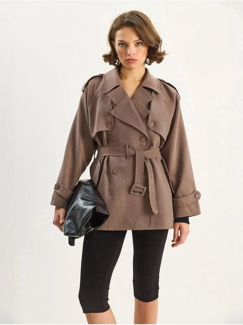 Trench-coat mi-long en mélange de coton avec fermeture boutonnée lucci - Kiabi Trench-coat mi-long en mélange de coton avec fermeture boutonnée lucci - Kiabi