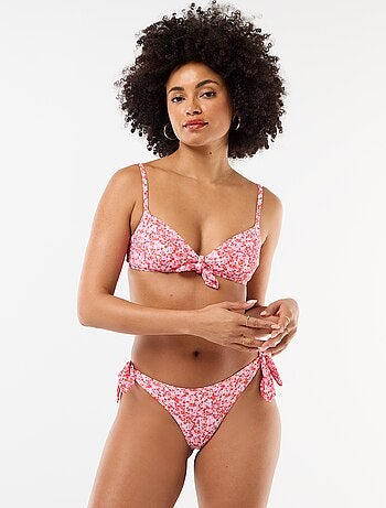 Triangle de bain fleuri avec noeud