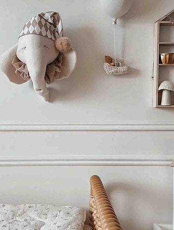 Trophée mural Éléphant Rêveur en lin – décoration chambre bébé enfant SEVIRA KIDS