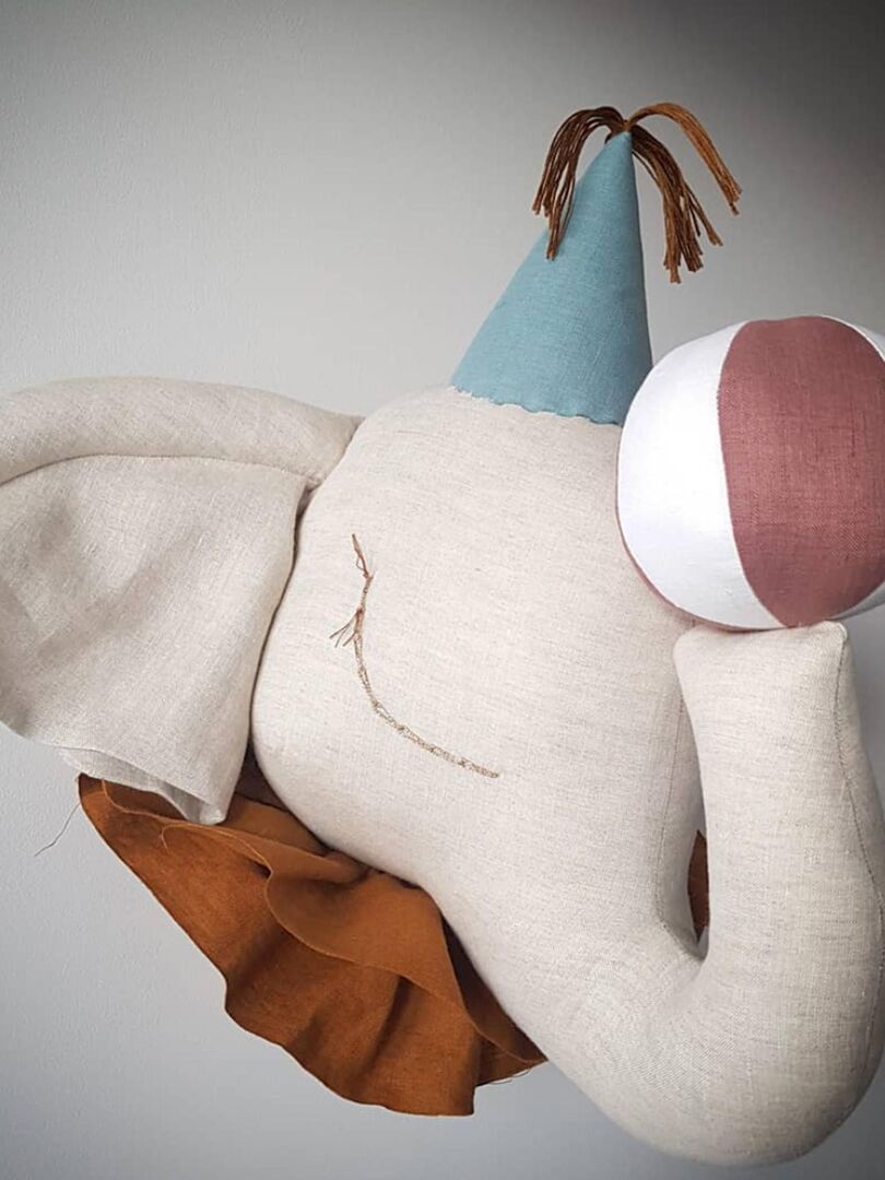 Trophée mural enfant en lin, Éléphant de cirque beige Beige - Kiabi