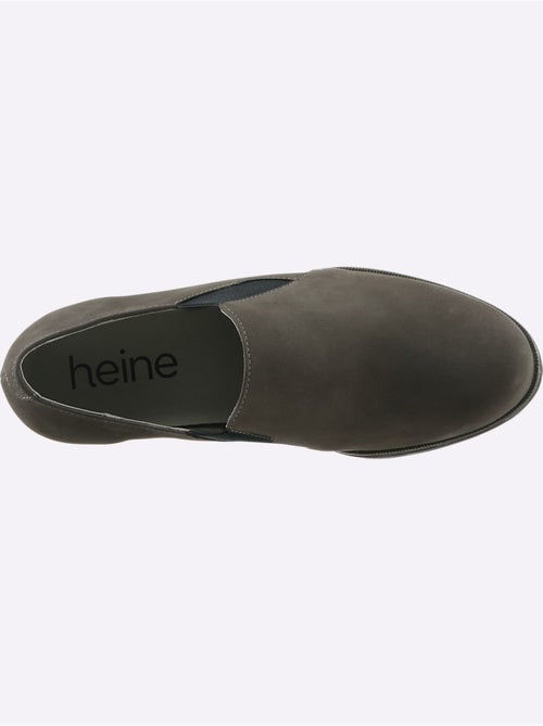 Trotteurs à front haut en cuir velours avec empiècement extensible - Taille standard - Helline - Kiabi